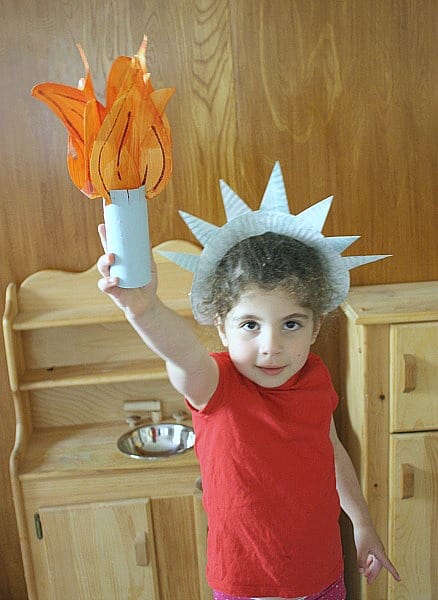 Statue of Liberty Crown and Torch Paper Plate Craft for Kids~ Buggy and Buddy