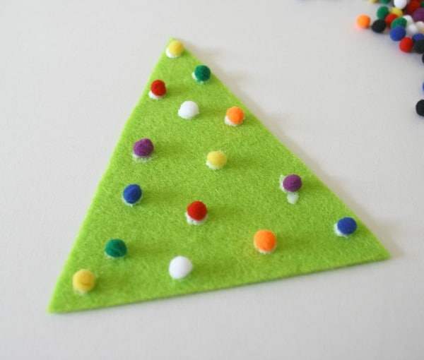 Easy Christmas Crafts for Kids: Felt Christmas Tree Pin~ Buggy and Buddy