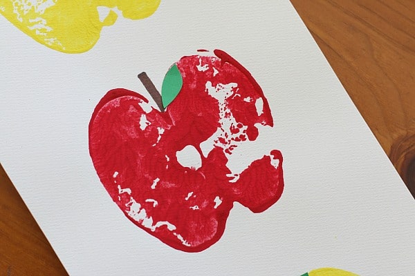 cute apple print craft for kids