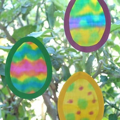 Easter Crafts: Egg Suncatchers Made with Painted Fabric