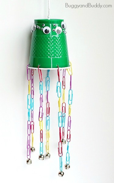 Jellyfish Craft for Kids- great for fine motor practice! ~ BuggyandBuddy.com