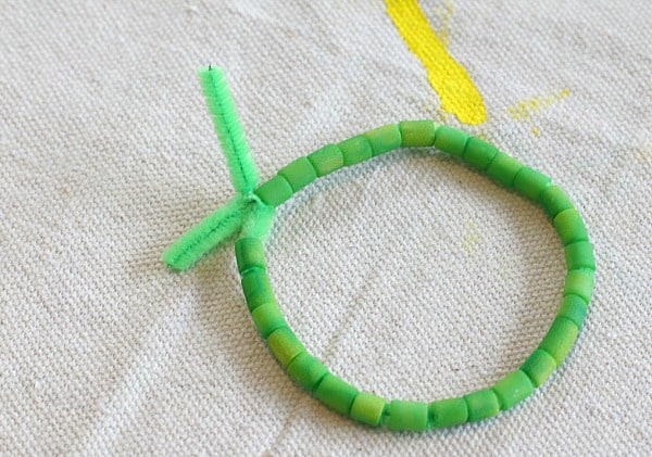 make shapes with pipe cleaners