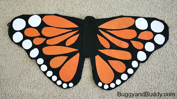 DIY Felt Butterfly Wings- Easy tutorial for homemade butterfly wings (perfect for Halloween or pretend play)