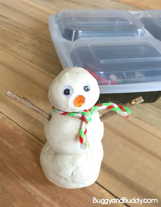 how to make snowman playdough kits with your class for winter sensory play- great for preschool and kindergarten